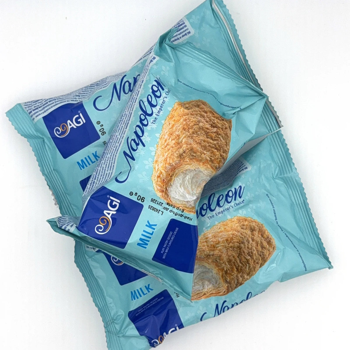 Dwie paczki Napoleon deser o smaku mlecznym 90g z ciastkiem w przekroju